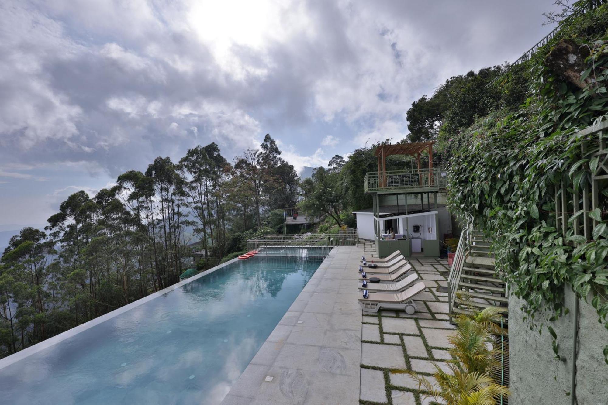 Fragrant Nature Munnar - A Five Star Classified Hotel Екстериор снимка