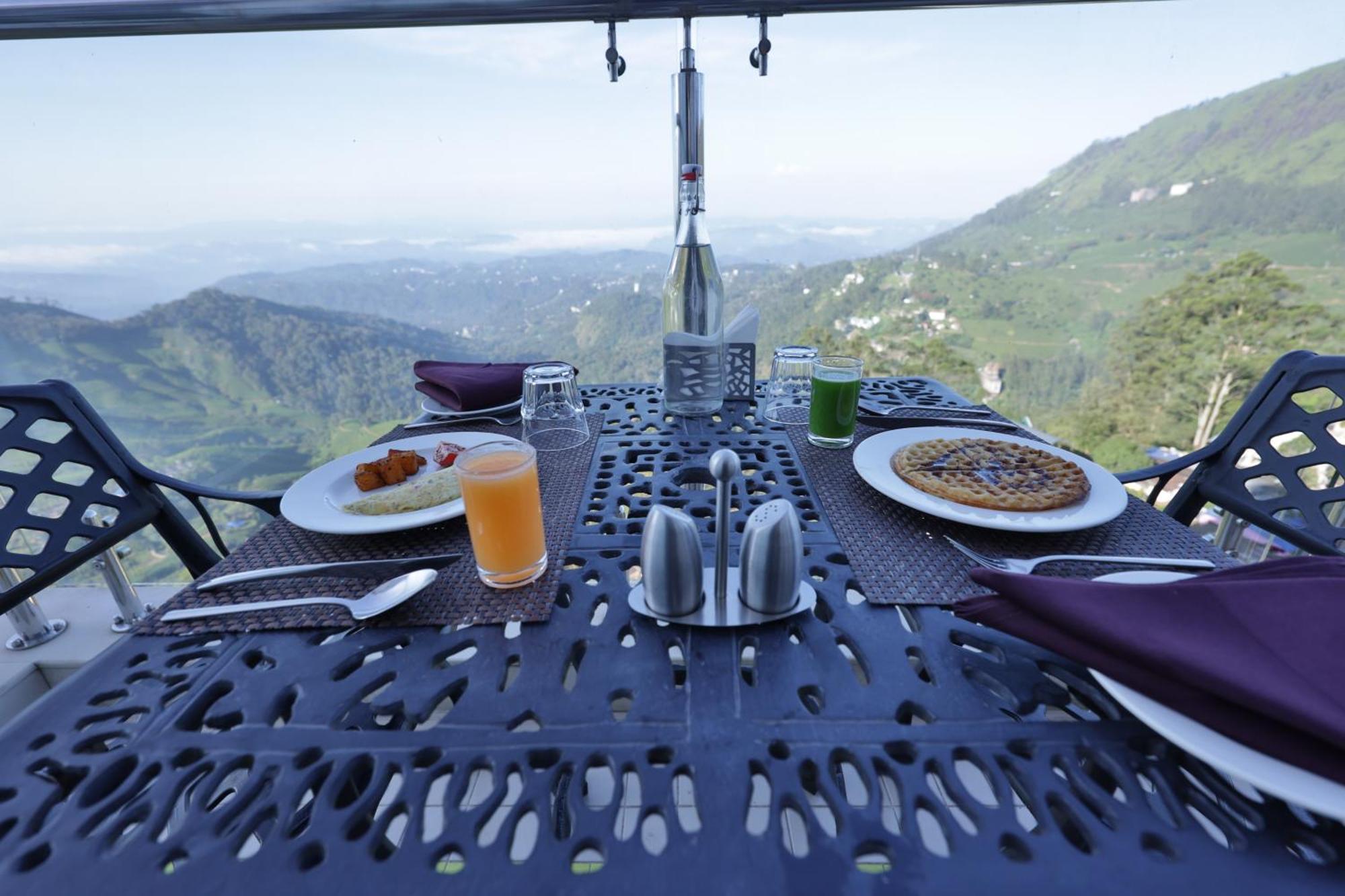 Fragrant Nature Munnar - A Five Star Classified Hotel Екстериор снимка