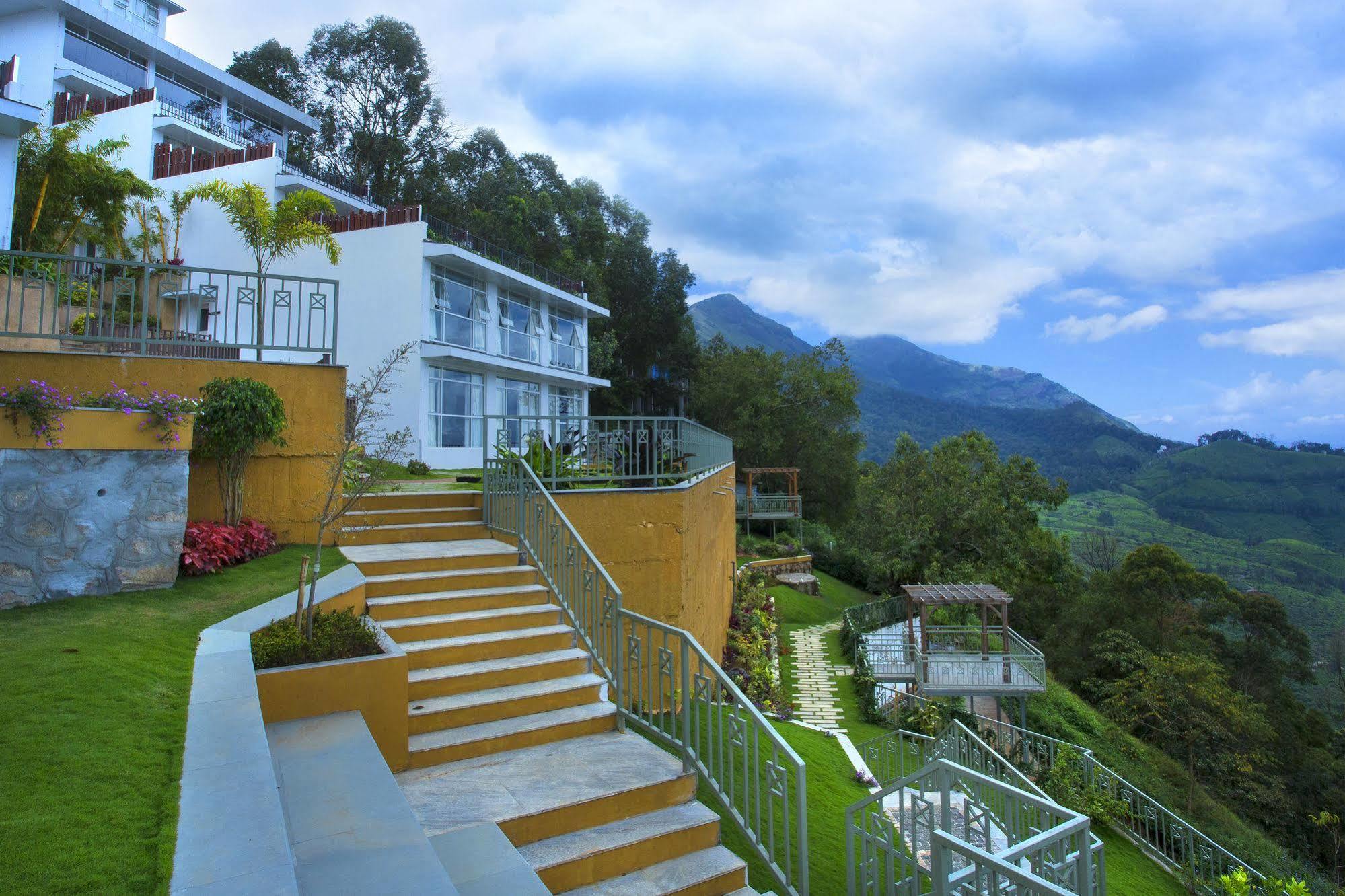 Fragrant Nature Munnar - A Five Star Classified Hotel Екстериор снимка