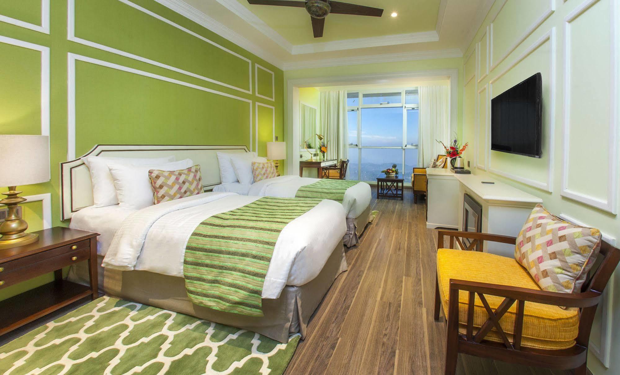 Fragrant Nature Munnar - A Five Star Classified Hotel Екстериор снимка